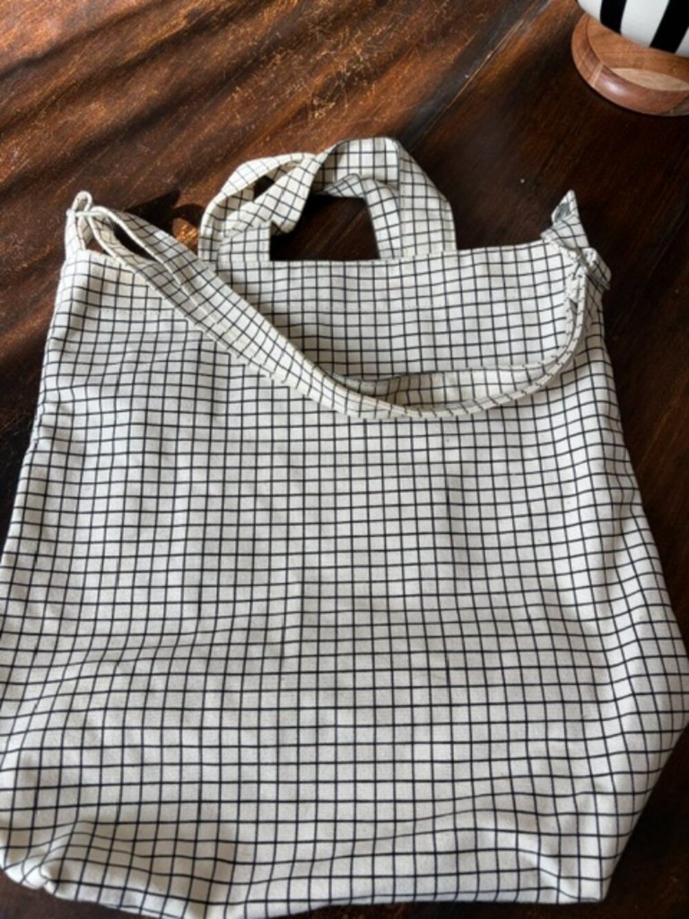 BAGGU Black & White Checkered Canvas Crossbody Tote